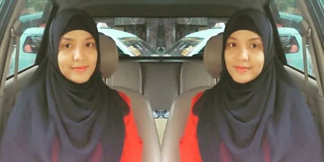 Anak Semata Wayang Cium Jenazah Renita Sukardi di Liang Lahat