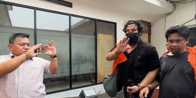 Anak Ucapkan Selamat Hari Ayah, Ammar Zoni Menangis Haru Setelah Melihat Video dari Buah Hati