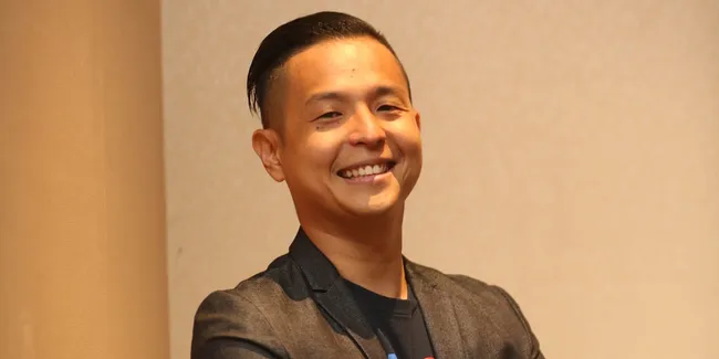 Andalkan Pemeran Utama, Ernest Prakasa Tak Tampilkan Banyak Komika di 'MILLY & MAMET'