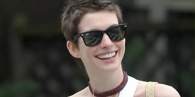 Anne Hathaway - Adam Shulman Resmi Menikah
