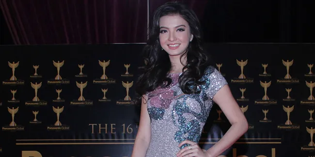 Antara 'SUPERNOVA' & '5CM', Raline Shah Lebih Tertantang di. . .