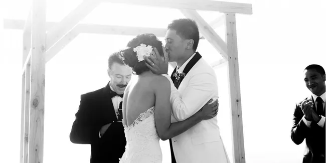 Apakah Cinta Itu Berjoget Bersama Hingga Jadi Kakek - Nenek?