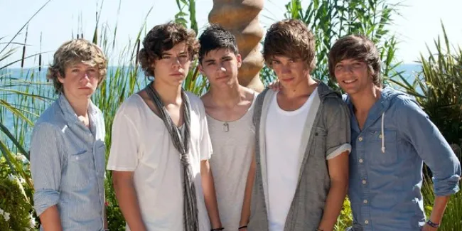 Arti dan Makna Lagu 18 One Direction, Pesan Nostalgia tentang Cinta Pertama