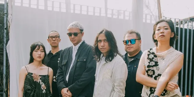 Arti dan Makna Lagu Terbuang Dalam Waktu - Barasuara, Tentang Cinta yang Tak Kenal Waktu