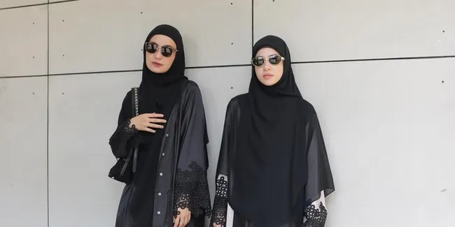 7 Artis Berhijab Syar'i Tapi Tetap Stylish, Bisa Jadi Inspirasi Para Muslimah