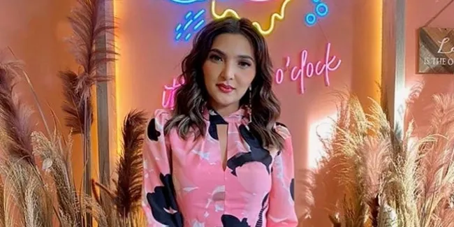 Ashanty Kenang Mendiang Kakak di IG, Netizen Malah Temukan Fakta Ini