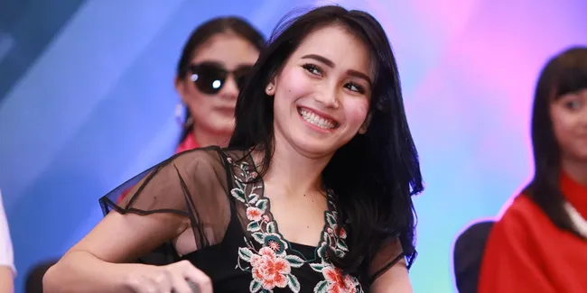 Ayu Ting Ting Dikabarkan Punya Pacar Dokter, Begini Klarifikasinya!