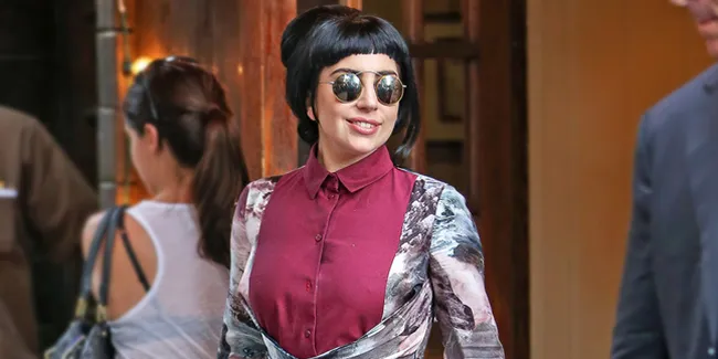 Baju Terbuka, Bagian Pribadi Lady Gaga Tertangkap Kamera