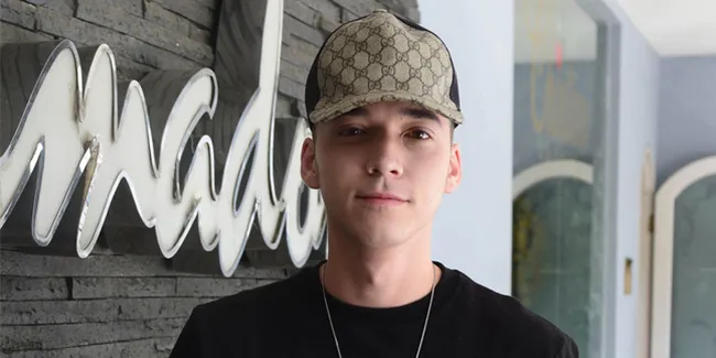 Bantah Selingkuh, Stefan William Akui Perempuan yang Bersamanya di Video Sebagai Teman Dekat