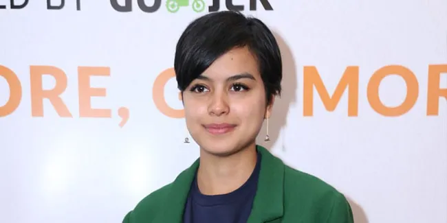 Banyak Kegiatan, Eva Celia Lebih Pilih Naik Ojek Online