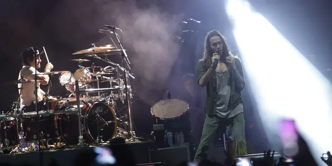 Banyak Ucapkan Terima Kasih, Incubus Tampil Enerjik di Jakarta Semalam