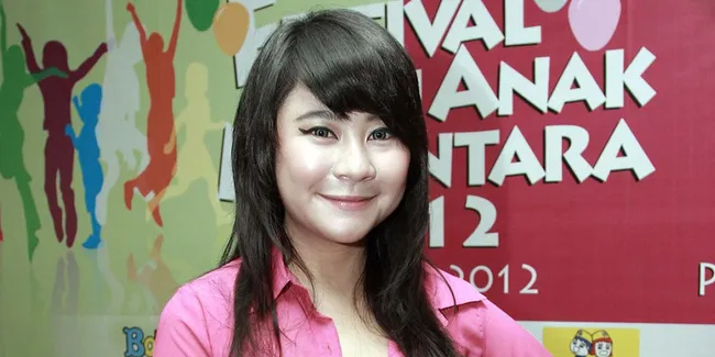 Bareng Dua Cowok, Chiquita Meidy Mendadak Jadi Justin Timberlake