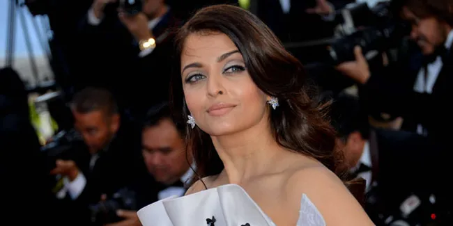 Begini Potret Jadul Aishwarya Rai Saat Ketemu Mantan Pacar Suami