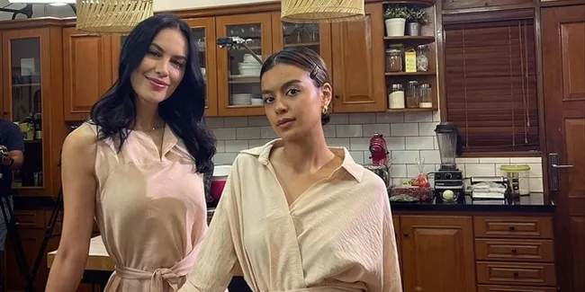Belanja ke Pasar Tradisional, Penampilan Sophia Latjuba dan Eva Celia Jadi Sorotan