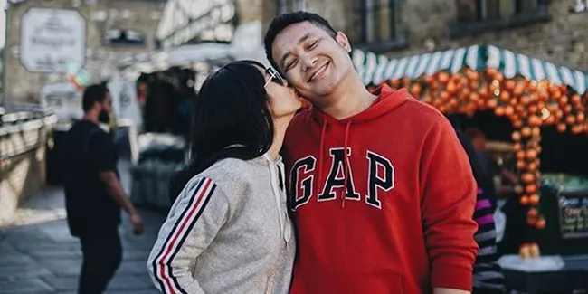 Beli Jersey di Online Shop, Adiezty Fersa Istri Gilang Dirga Tertipu Rp 134 Ribu