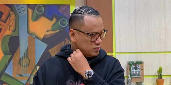 Beli Sepatu Seharga 18 Juta, Uya Kuya Sempat Dimarahi Astrid