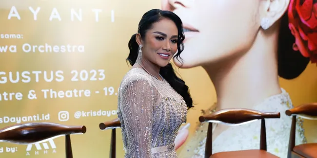 Beri Aksi Panggung yang Berbeda, Kris Dayanti Akan Tampil Kolaborasi Dengan Aurel dan Amora Dalam Konser Semesta