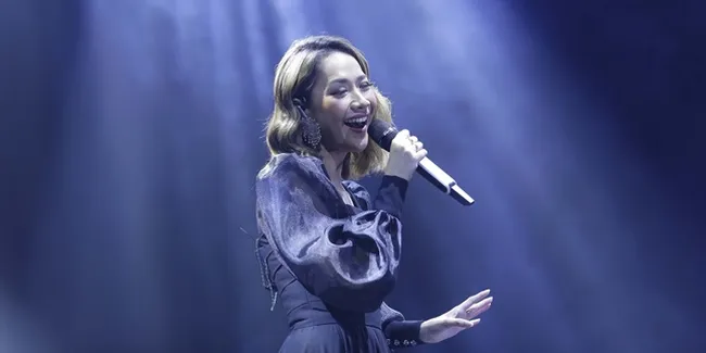 Berisi Pesan Cinta, BCL Unggah Video Mengharukan Kenang Kebersamaan Bareng Ashraf Sinclair