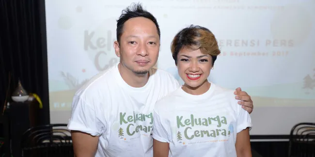 Bermain di 'KELUARGA CEMARA', Ini Persiapan Ringgo Agus & Nirina Perankan Abah & Emak