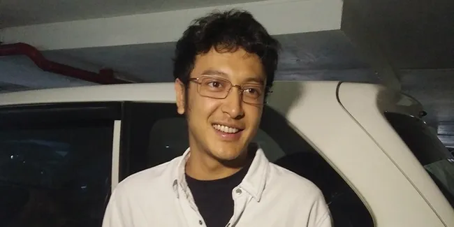 Bertemu Dengan Dimas Anggara, Fans Rela Lari-larian Sampai Jatuh