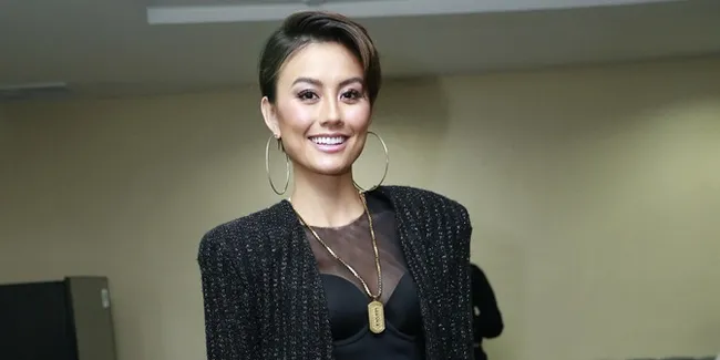 Bicara Budaya - Ngevlog Bareng, Jokowi Kaget Agnez Mo Tidak Dapat Support Pemerintah