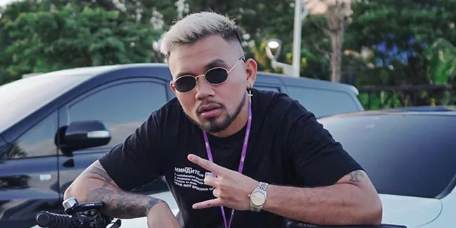 Bikin Heboh! Mobil Adik Melaney Ricardo Kena Tarif Parkir Senilai Rp 8,6 Juta