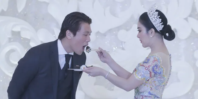 Bikin Kue Spesial Buat Reino Barack Berbuka Puasa, Syahrini: Tahan Sayang