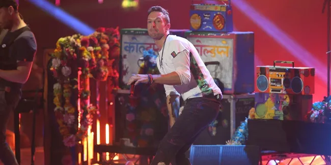 'Birds' Klip Dengan Nuansa 'Psychedelic' Dari Coldplay