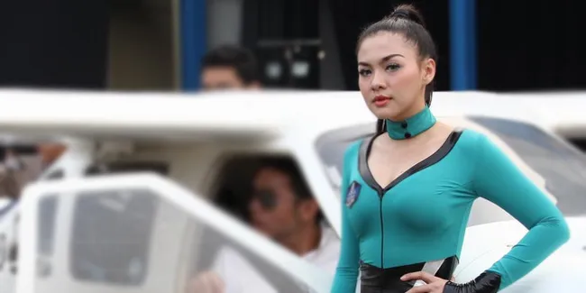 Bisnis Fashion, Vicky Shu Pilih Jadi Desainer Sepatu