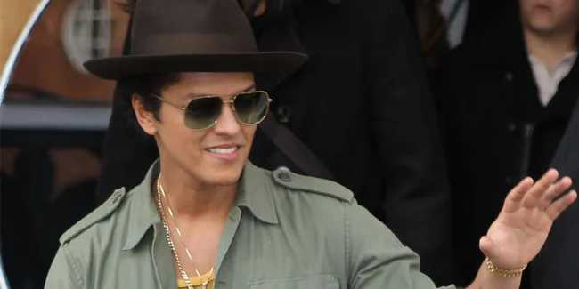 Bruno Mars, Artis Yang Paling Sering Didownload Secara Ilegal