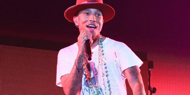 Buat Pharrell Williams, Nggak Ada Buruknya Kerja Sama Bareng 1D!