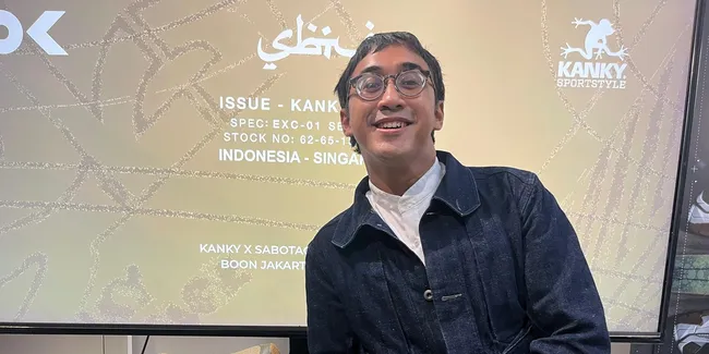 Bukan Sekadar Gaya, Ini Alasan Dimas Danang Selalu Perhatikan Warna Saat Beli Sepatu Lokal