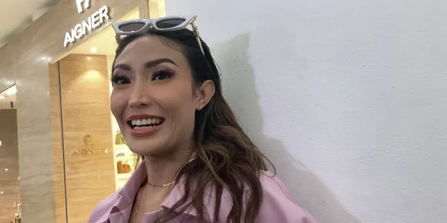 Cara Ayu Dewi Hadapi Masalah Rumah Tangga, Utamakan Kebahagiaan Anak