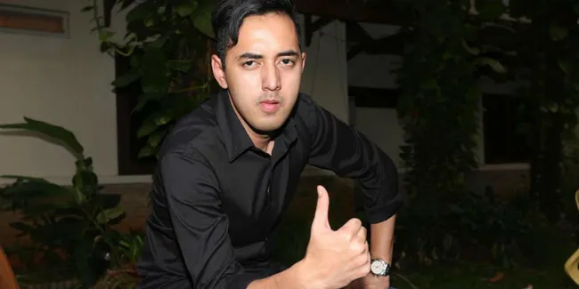 Cara Seru Nunggu Transit di Changi Airport Ala Kemal Palevi