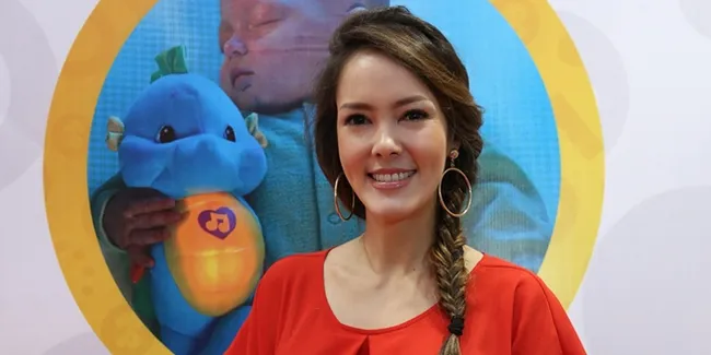 Cathy Sharon Curhat Beda Kehamilan Anak Pertama dan Kedua