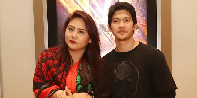 Cedera Karena Main Film, Iko Uwais Terus Didukung Oleh Sang Istri