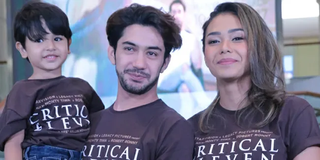 Cerita di Balik Adegan Ciuman Reza - Adinia di 'CRITICAL ELEVEN'