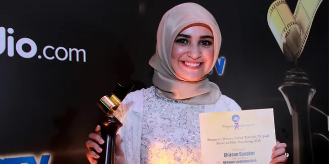 Comeback, Shireen Sungkar Langsung Raih Penghargaan di FFB 2015