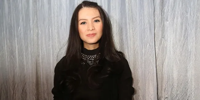 Cowok Atau Cewek, Nama Anak Donita Nanti Harus Ada ...