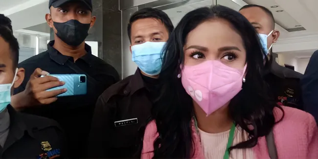 Cucu Pertama dan Anak Keduanya Sama-sama Lahir di Tanggal Cantik, Krisdayanti: Bisa Dibilang Beruntung