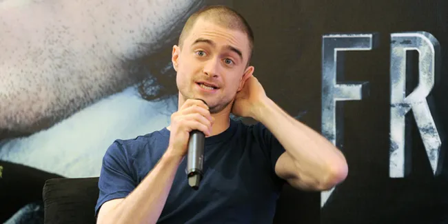 Daniel Radcliffe Muncul di Poster Terbaru 'NOW YOU SEE ME 2'
