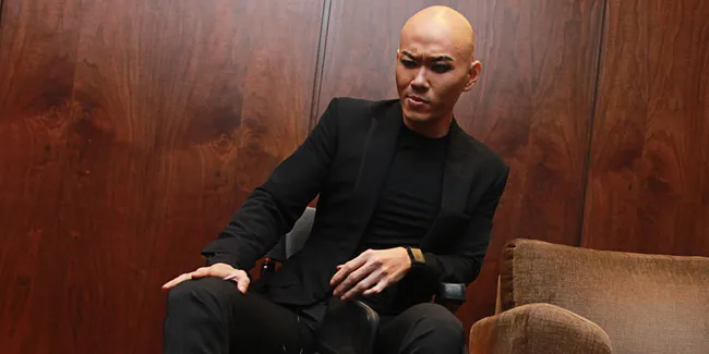 Deddy Corbuzier Dicium Chyntia Ramlan, Ada Yang Cemburu?