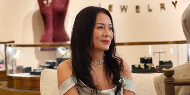 Dee Lestari Akhirnya Rilis Album Baru Setelah 18 Tahun, Sebut Menyanyi Jadi Obat Luka Hati