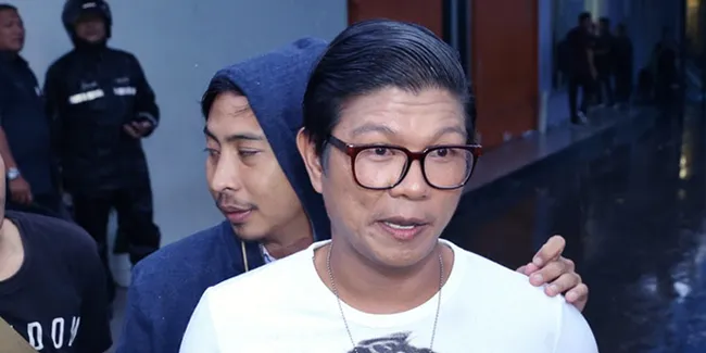Dekat Dengan Banyak Wanita, Andika 'Babang Tamvan' Serba Salah