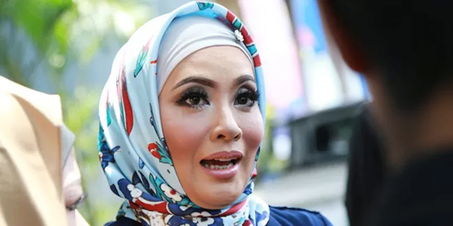 Demi Padepokan Brajamusti, Elma Theana Rela Tinggalkan Keluarga