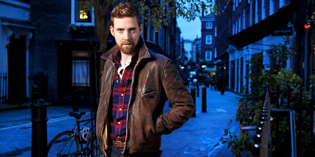 Demi Penjualan Album, Frontman Kaiser Chiefs Jadi Juri The Voice