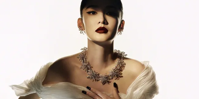 Deretan Aktor Tampan yang Pernah Jadi Lawan Main Li Qin di Drama China