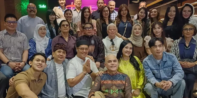 Yenni Ermella & Deretan Selebriti Berbagi Takjil - Buka Puasa Bersama Bareng PAFINDO