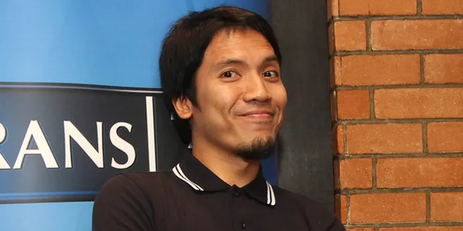 Desta Rasakan Titik Balik Saat Umroh