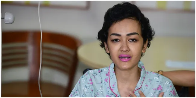 Dibawa Keluar Dari RSCM, Julia Perez Akan Jalani PET CT Scan